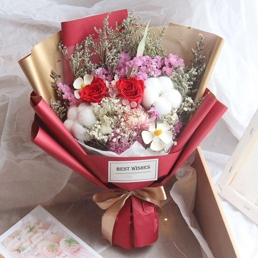 Lovely Pink - Everlasting Flower Bouquet (Real Preserved Roses and Dried  Flowers)