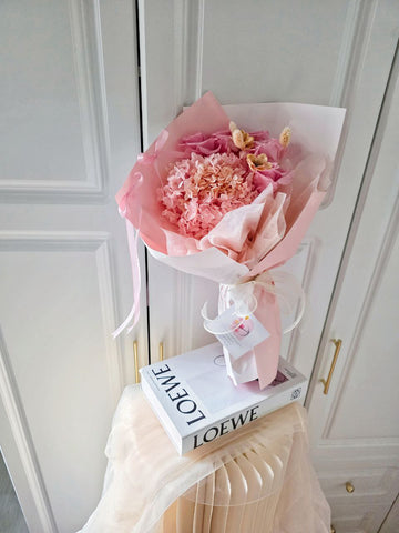 Amelie - Valentine's Day Flowers & Gifts 2026
