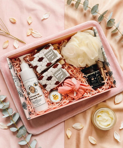 Queen Bee Gift Set for Her - Mother's Day Flowers & Gifts 2026