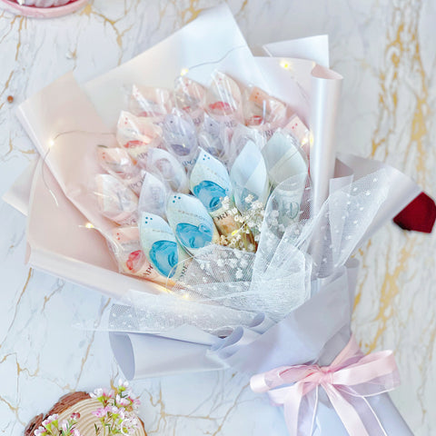 Luxury Cash Money Bouquet Gift for Her (Cash not included)